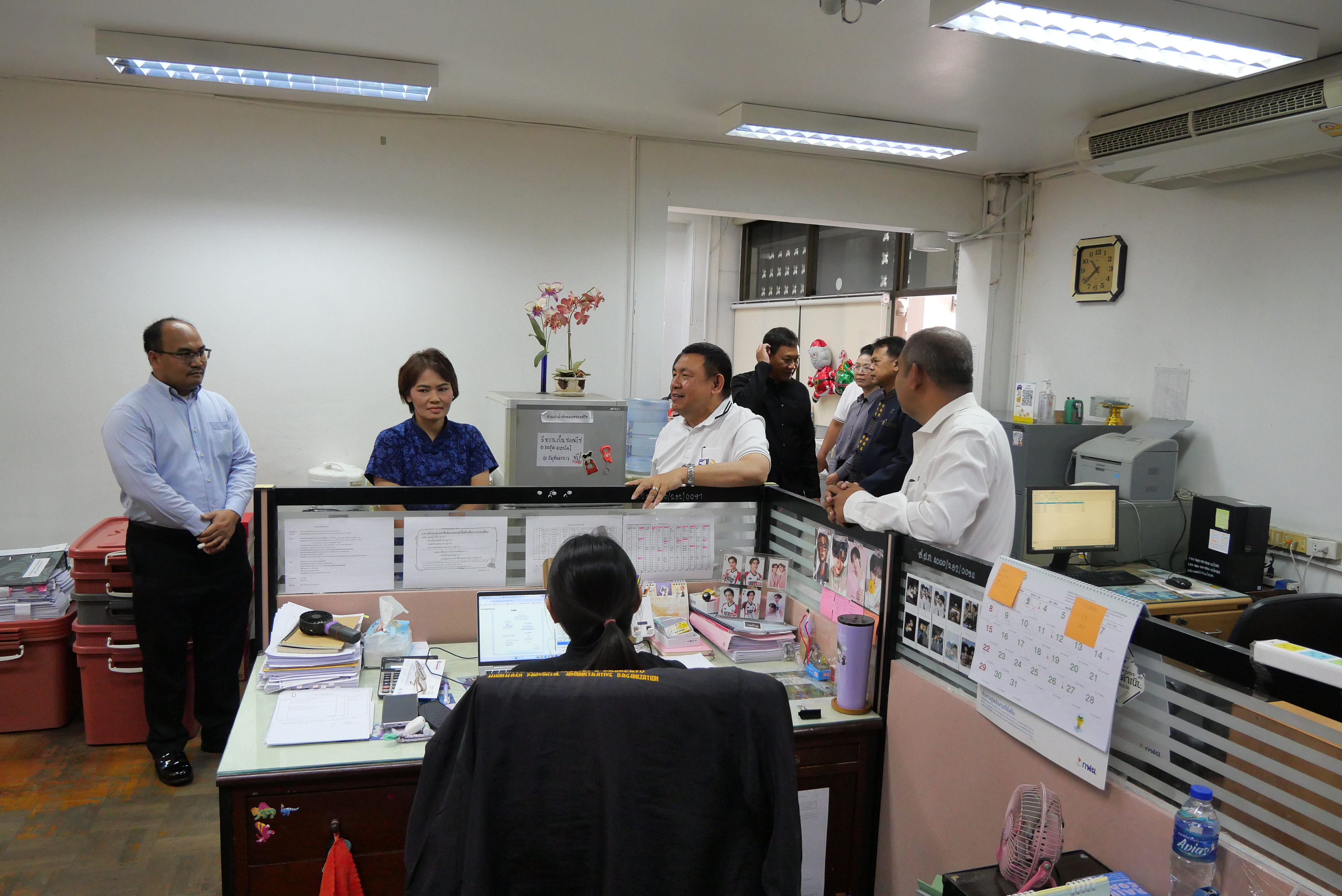 title - เลขาธิการ ส.ป.ก. ตรวจเยี่ยมบุคลากร ส.ป.ก. ถนนราชดำเนินนอก